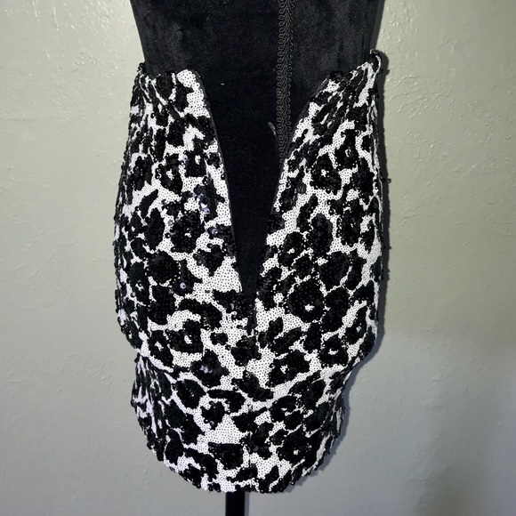 GUESS - black & white sequin skirt - Picture 6 of 6